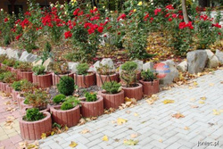 Gazon betonowy Moonflor DM 40x30x25 kolor czerwony / Joniec