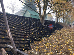 Geokrata duża komórka AT CELL COMFORT 010.100 HDPE czarna w sekcji 6,7m x 3,5m wysokość 10cm