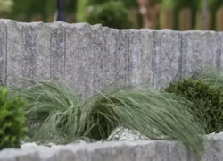 Palisada łupana Mogielica 60MP wysokość 60cm x szerokość 10cm x grubość 9cm kolor piryt / Joniec