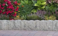 Palisada łupana Mogielica 20MN wysokość 20cm x szerokość 10cm x grubość 9cm kolor piryt / Joniec